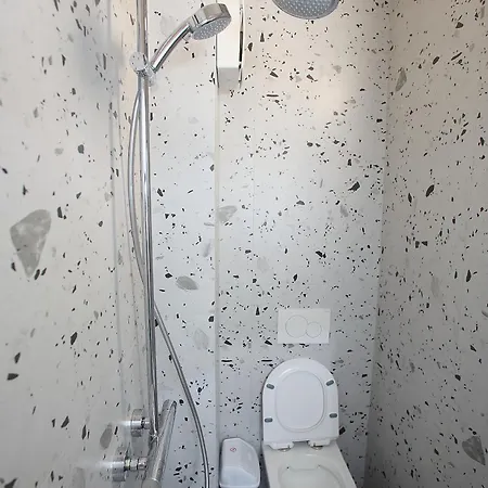 Luxury Duplex With View דירה גולם